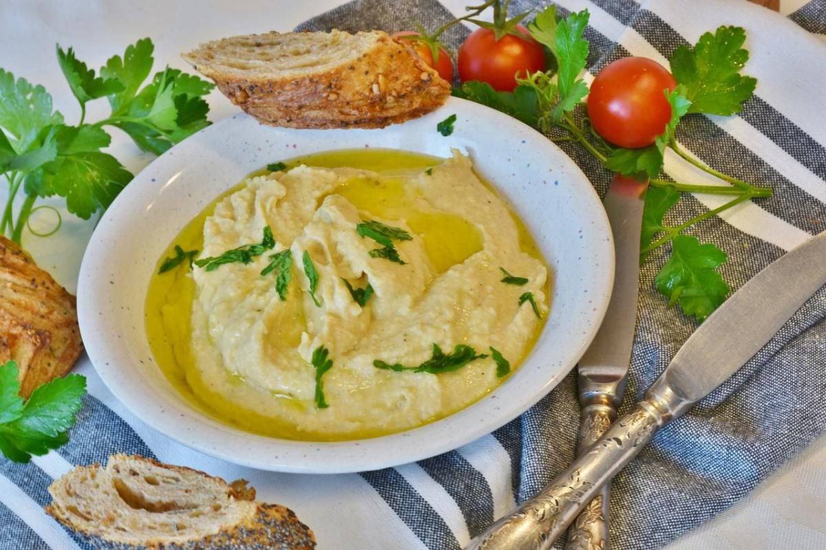 Co się stanie z Twoim ciałem, jeśli będziesz jeść hummus codziennie ⬇️